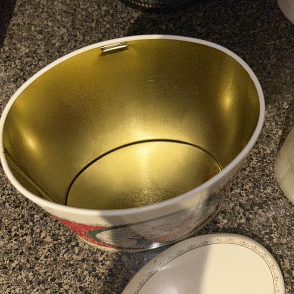 Vintage FTD Carolers tin - Picture 8 of 10